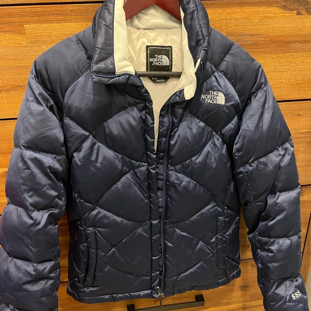 The North Face puffy jacket sz S in deep navy